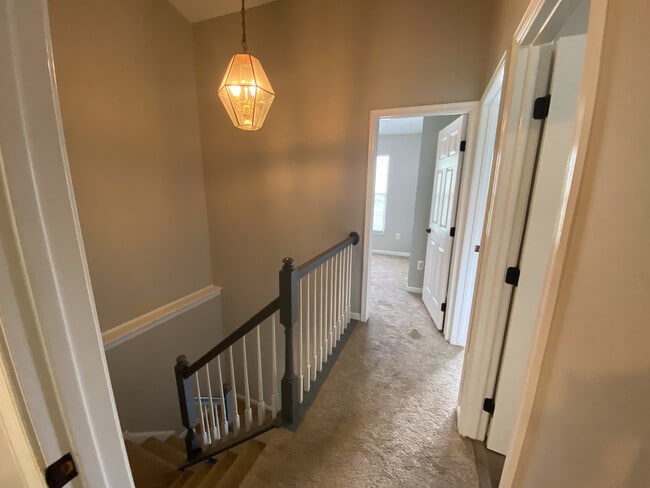 Building Photo - 754 Pine Drift Dr