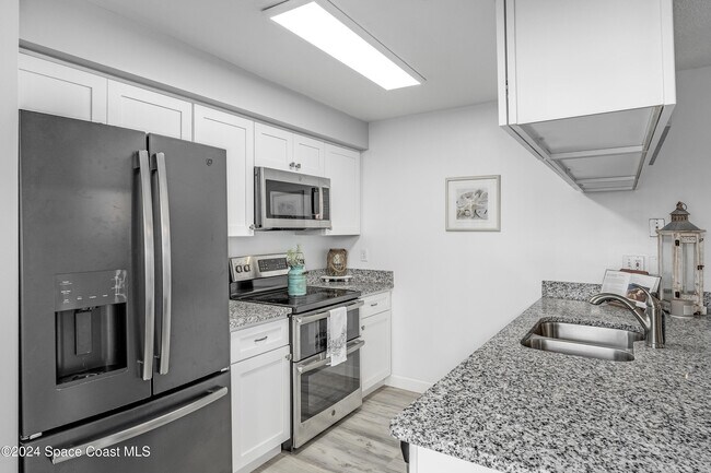 Building Photo - 3283 Sand Ct