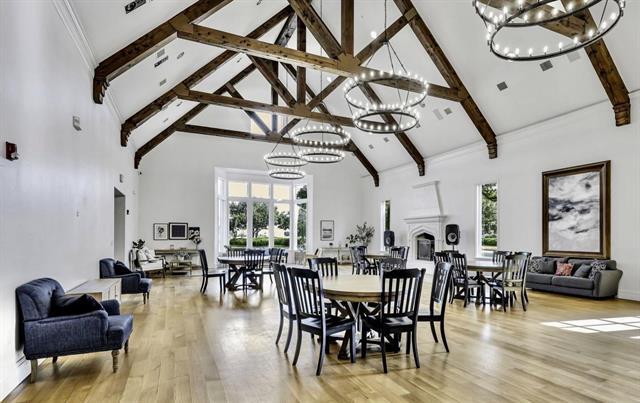 Building Photo - 453 Harding Ln