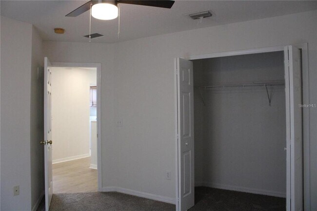 Building Photo - 7840 Carriage Pointe Dr