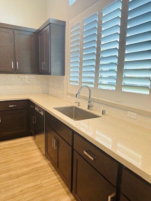 Building Photo - 361 Vinterra Ct