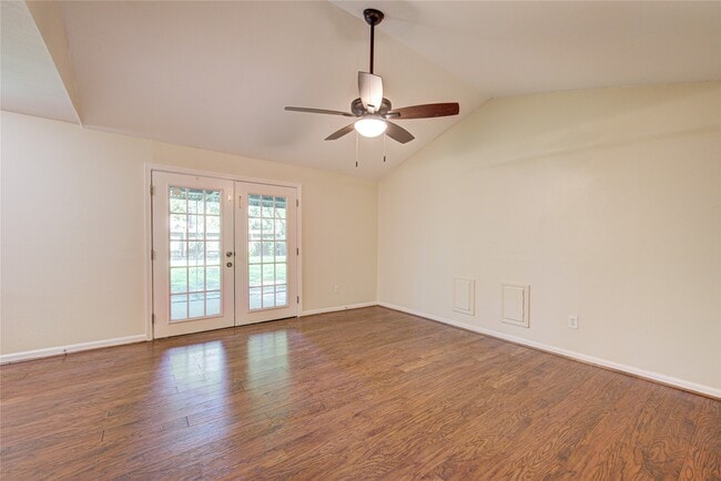 Building Photo - 5730 Southminster Dr