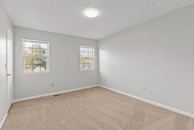 Building Photo - 2447 Brady Commons Dr