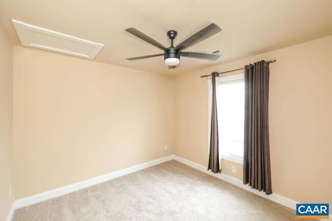 Building Photo - 328 Marquette Ct