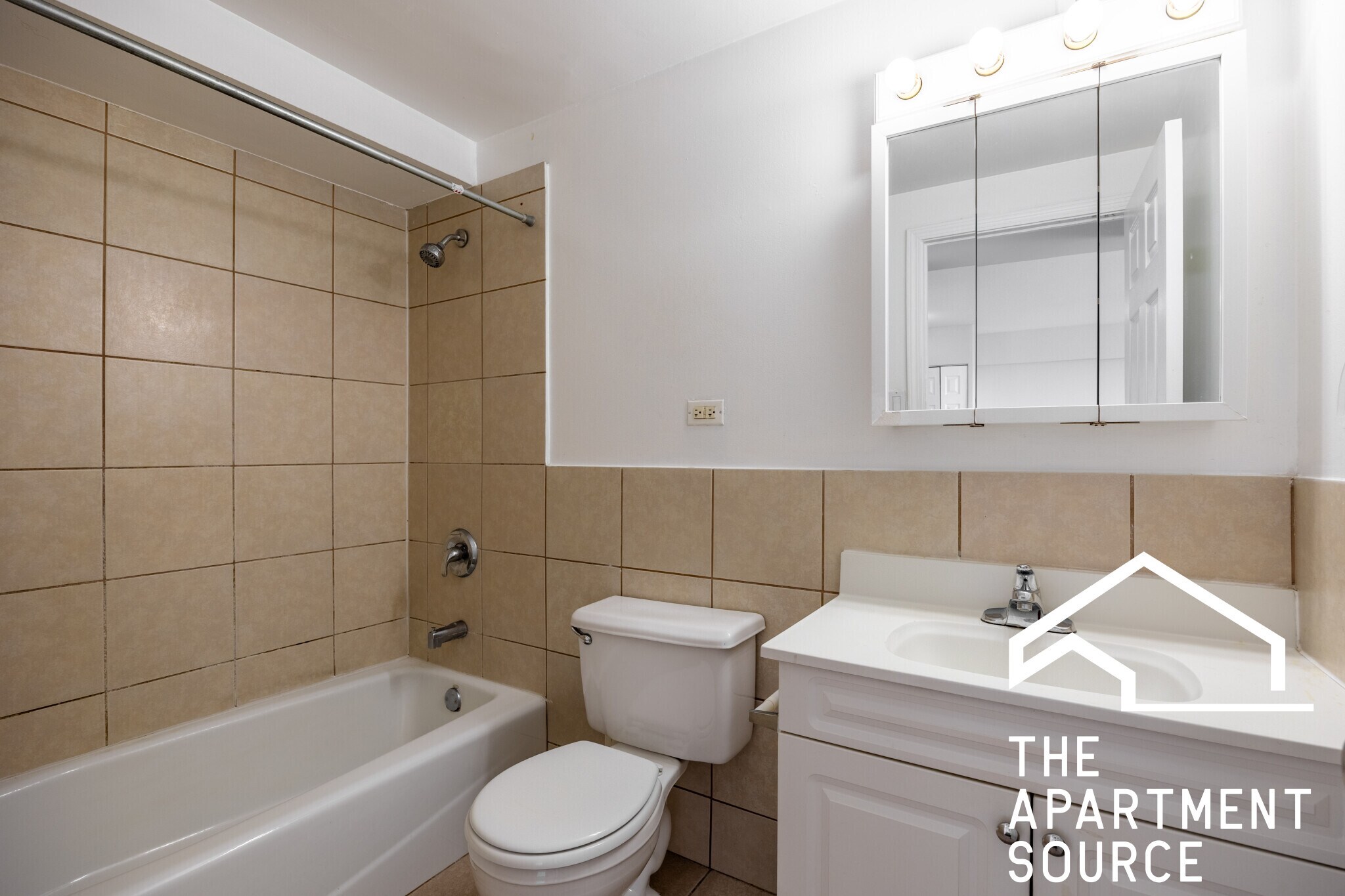 Building Photo - 4180 N Marine Dr