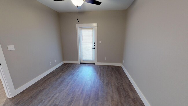 Building Photo - 311 Craddock Ave