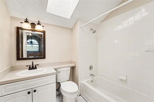 Building Photo - 5567 Sea Forest Dr
