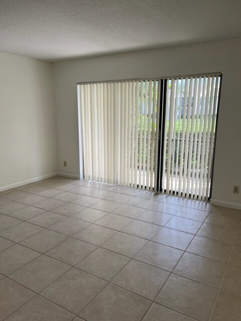 Building Photo - 1105 Green Pine Blvd