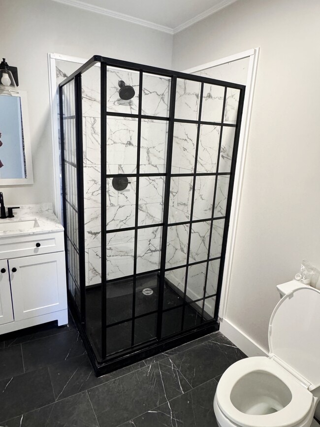 Building Photo - 1880 E Broad St