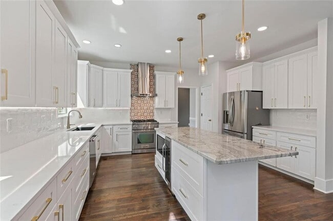 Building Photo - 4567 Madison Pl Ln E