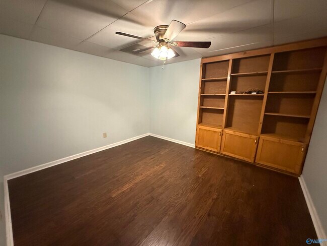 Building Photo - 122 Mykeys Way