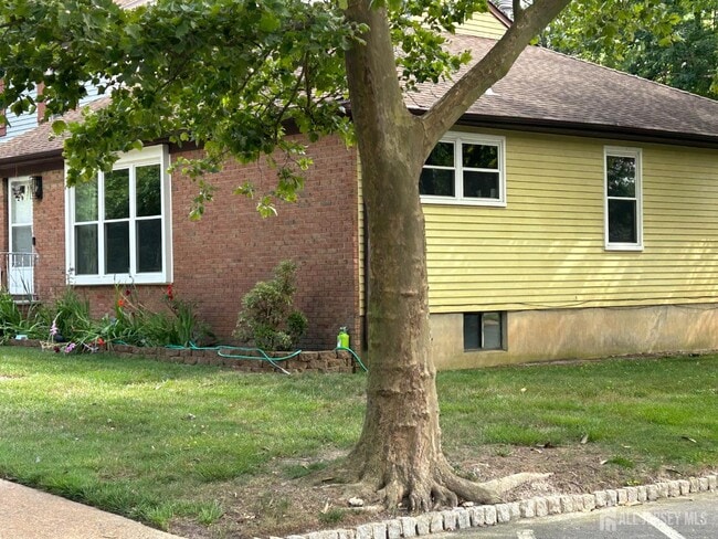 Building Photo - 7 Pendleton Pl