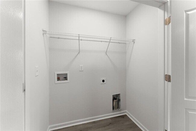 Building Photo - 124 Oakmont Dr