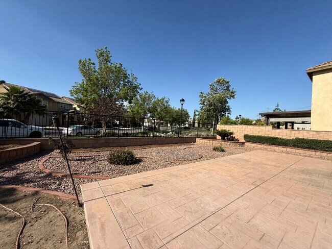 Building Photo - This beautiful home is on corner lot and with energy efficient features including solar.  New flo...