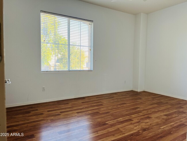 Building Photo - 1177 W Laredo Ave