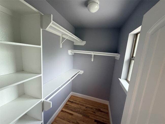 Building Photo - 1007 Kern St