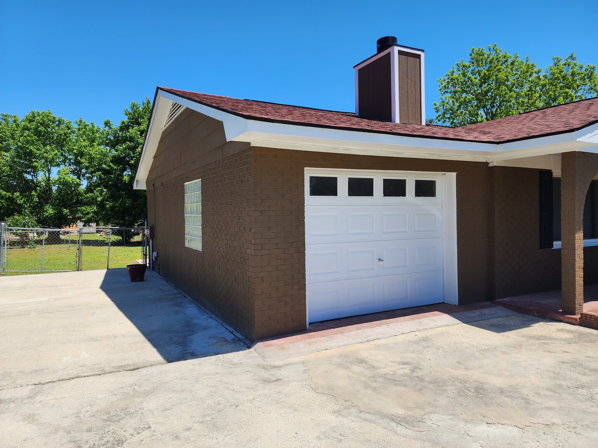 Building Photo - 2408 Crabtree Ct