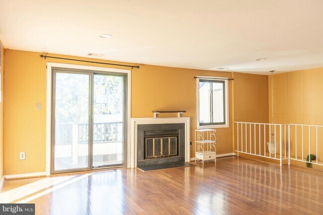 Building Photo - 9804 Hellingly Pl