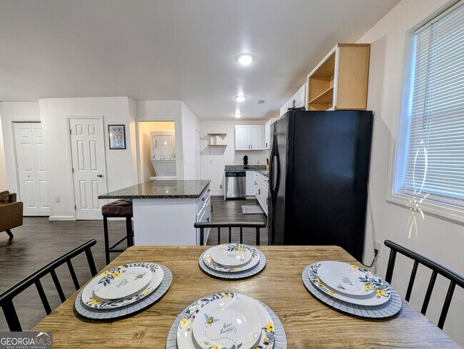 Building Photo - 2533 Godfrey Dr NW