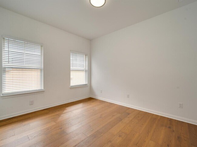 Building Photo - 4601 Eilers Ave