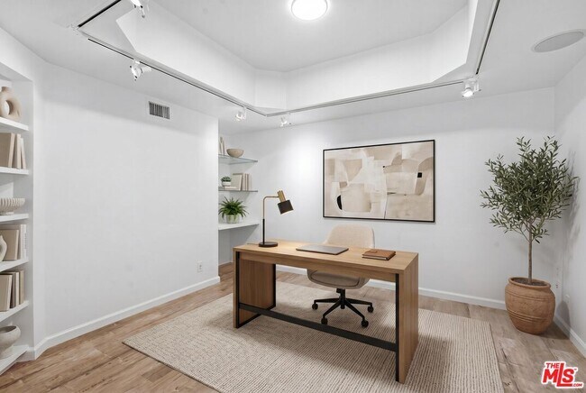 Building Photo - 1557 S Beverly Glen Blvd