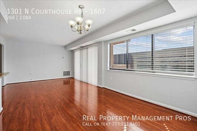 Building Photo - 1301 N Courthouse Rd