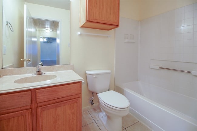 Building Photo - 1203 Lovett St