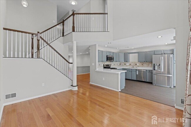 Building Photo - 302 Wellington Park Dr