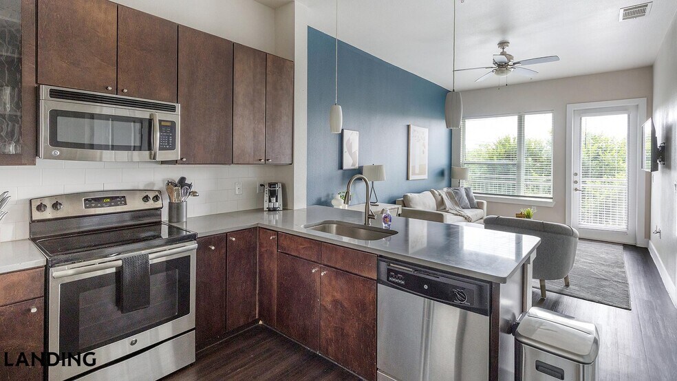 Building Photo - 3501 Ross Ave