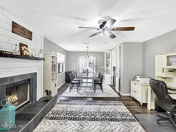 Building Photo - 120 Wippletree Ct