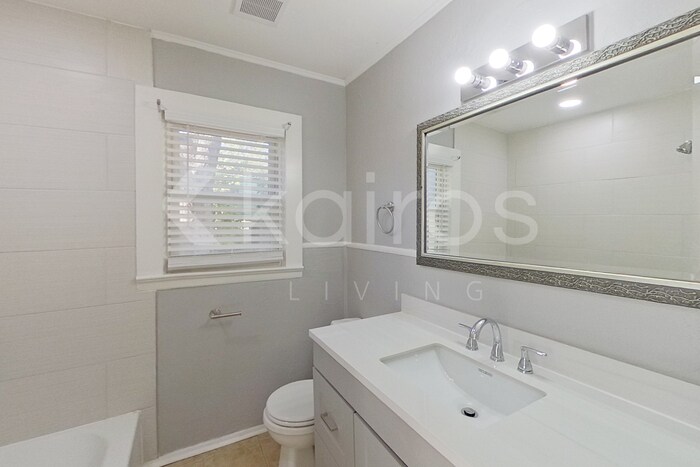 Building Photo - 411 Sunset Terrace