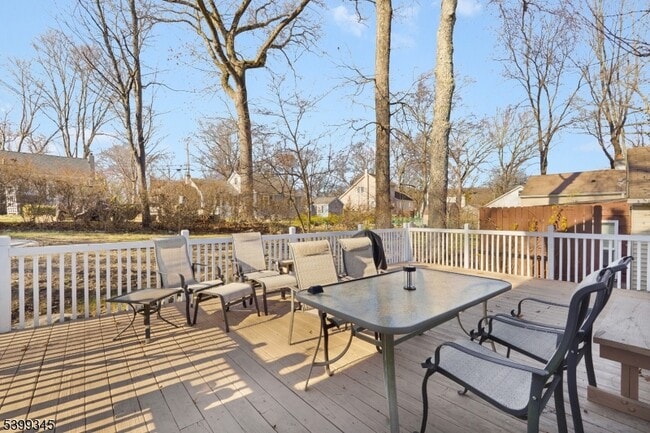 Building Photo - 499 Diamond Spring Rd