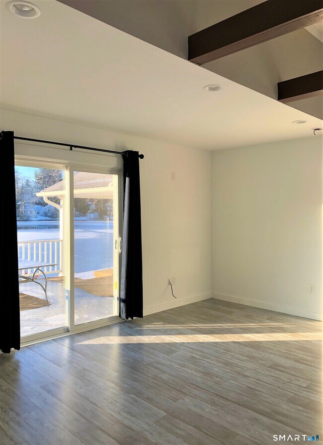 Building Photo - 63 Cottage Rd