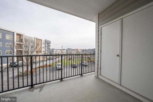 Building Photo - 220 Charles Ellis Dr