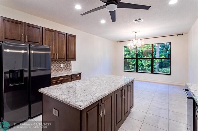 Building Photo - 8127 Rainforest Jasper Ln