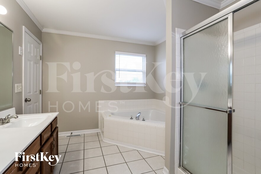 Building Photo - 935 Grandstone Ct