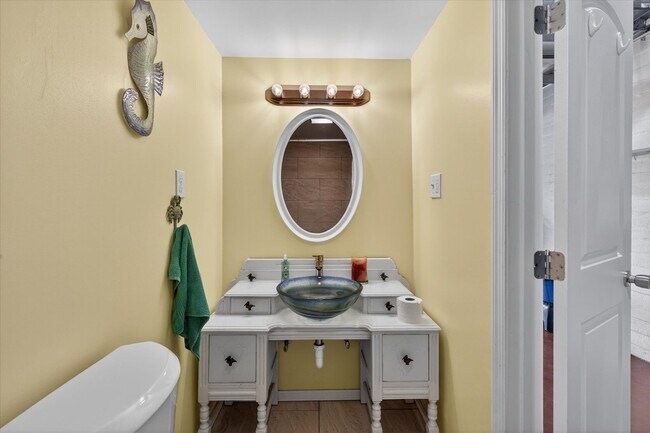 Building Photo - Beachside Pool Home Just Minutes from the Ocean!