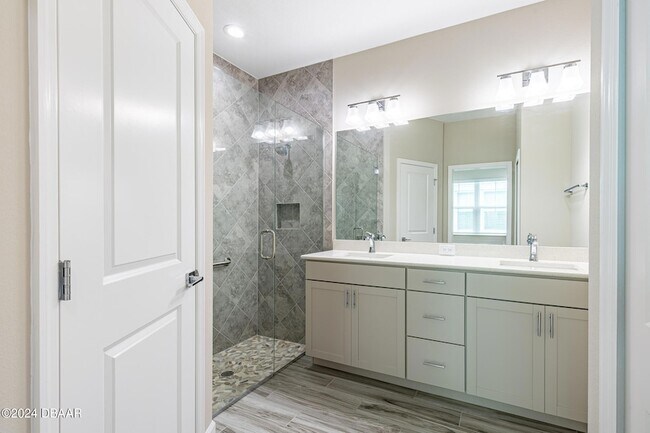 Building Photo - 212 Gypsy Palace Ln