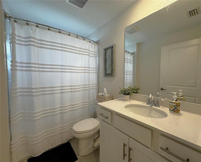 Building Photo - 14231 Heritage Landing Blvd