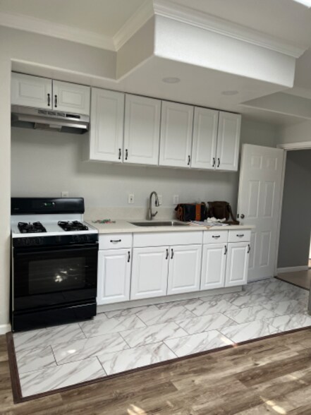 Building Photo - 1072 Laguna Ave