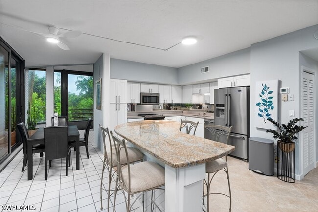 Building Photo - 5555 Heron Point Dr