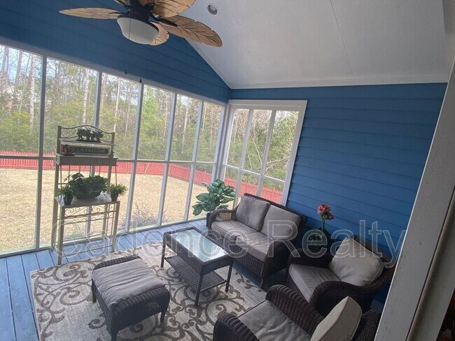 Building Photo - 7107 Long Boat Cir