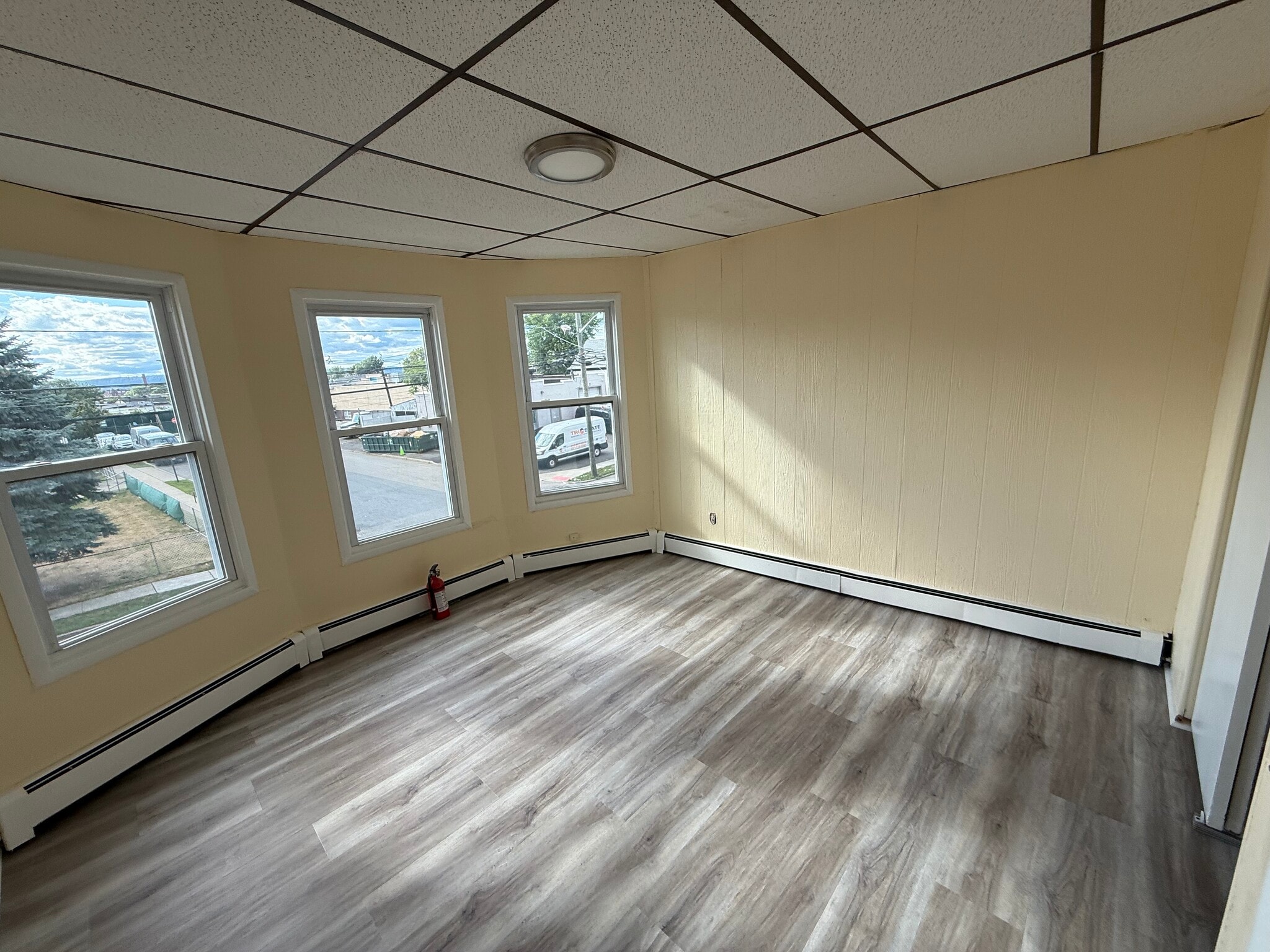 Building Photo - 144 Midland Ave