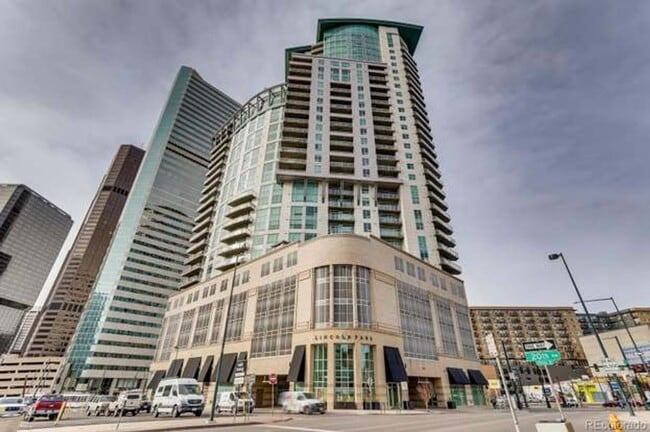 Primary Photo - Large 2 bedroom 2 1/2 bath condo at One Li...