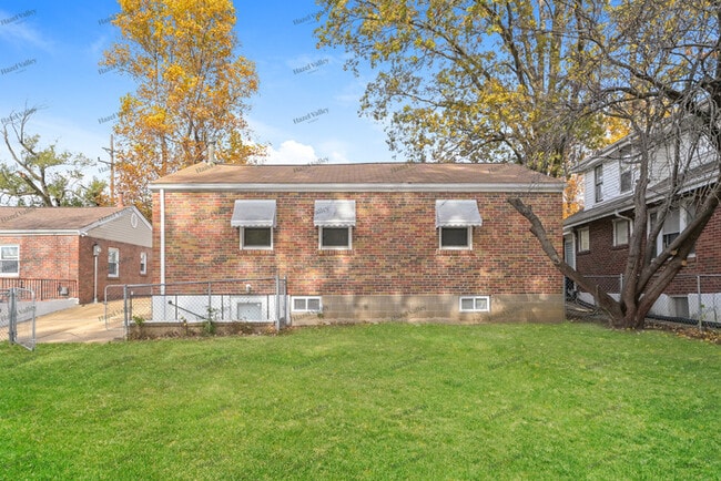 Building Photo - 9024 Midland Blvd