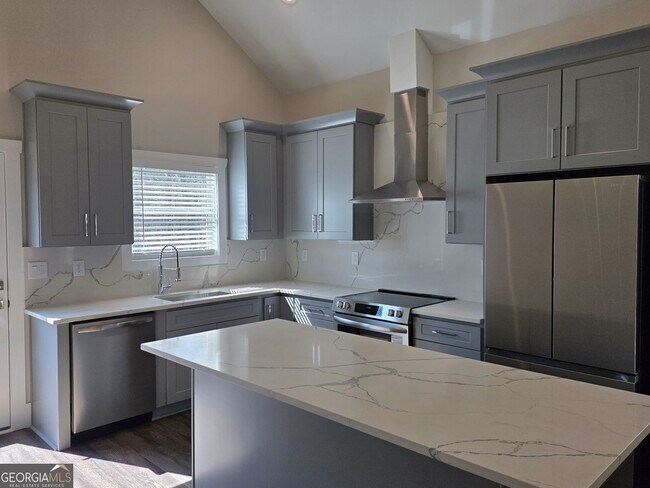 Building Photo - 43 Valley Trail SE