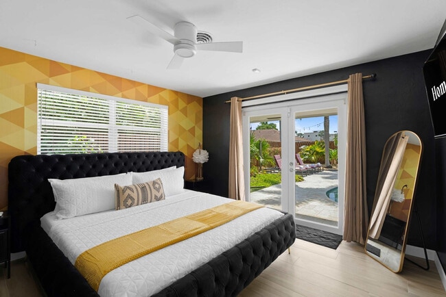 Building Photo - 4710 NE 27th Ave