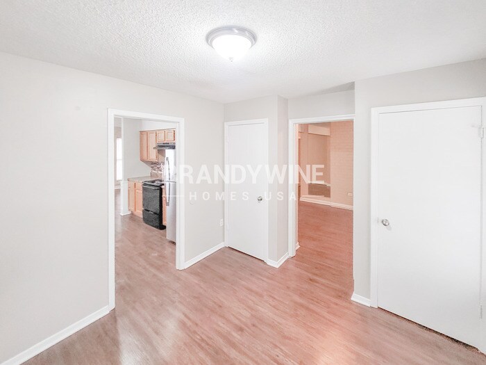 Building Photo - 6309 Golden Park Dr