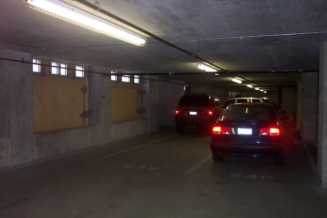 Building Photo - 1250 S Michigan Ave