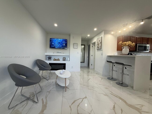 Building Photo - 209 NW 7th Ct